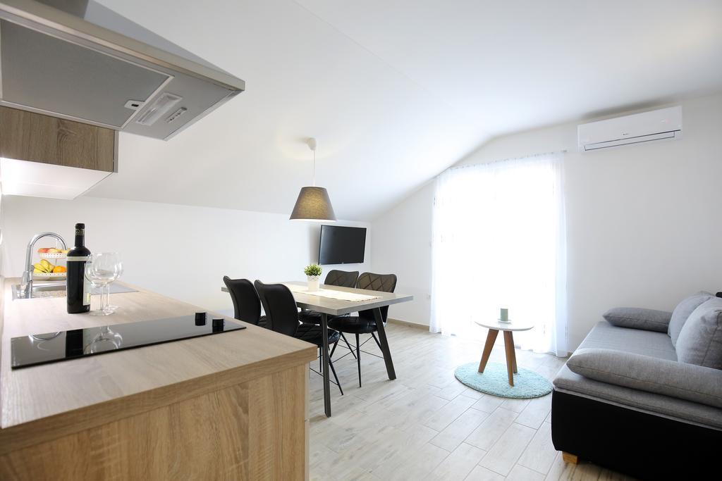 Apartments Nada Sukošan 外观 照片