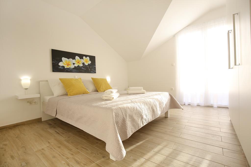 Apartments Nada Sukošan 外观 照片