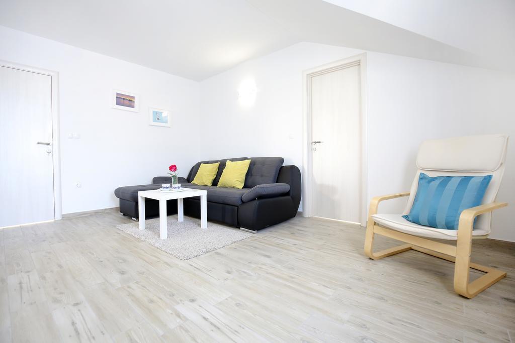 Apartments Nada Sukošan 外观 照片